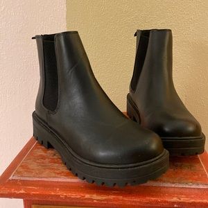 Cool pleather ankle boots